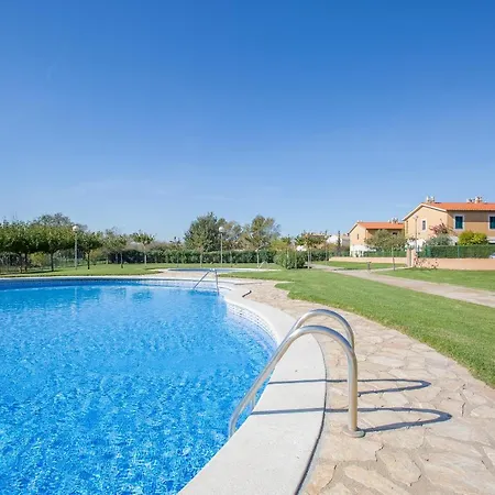 Holiday home Mas Pinell Torroella De Montgri